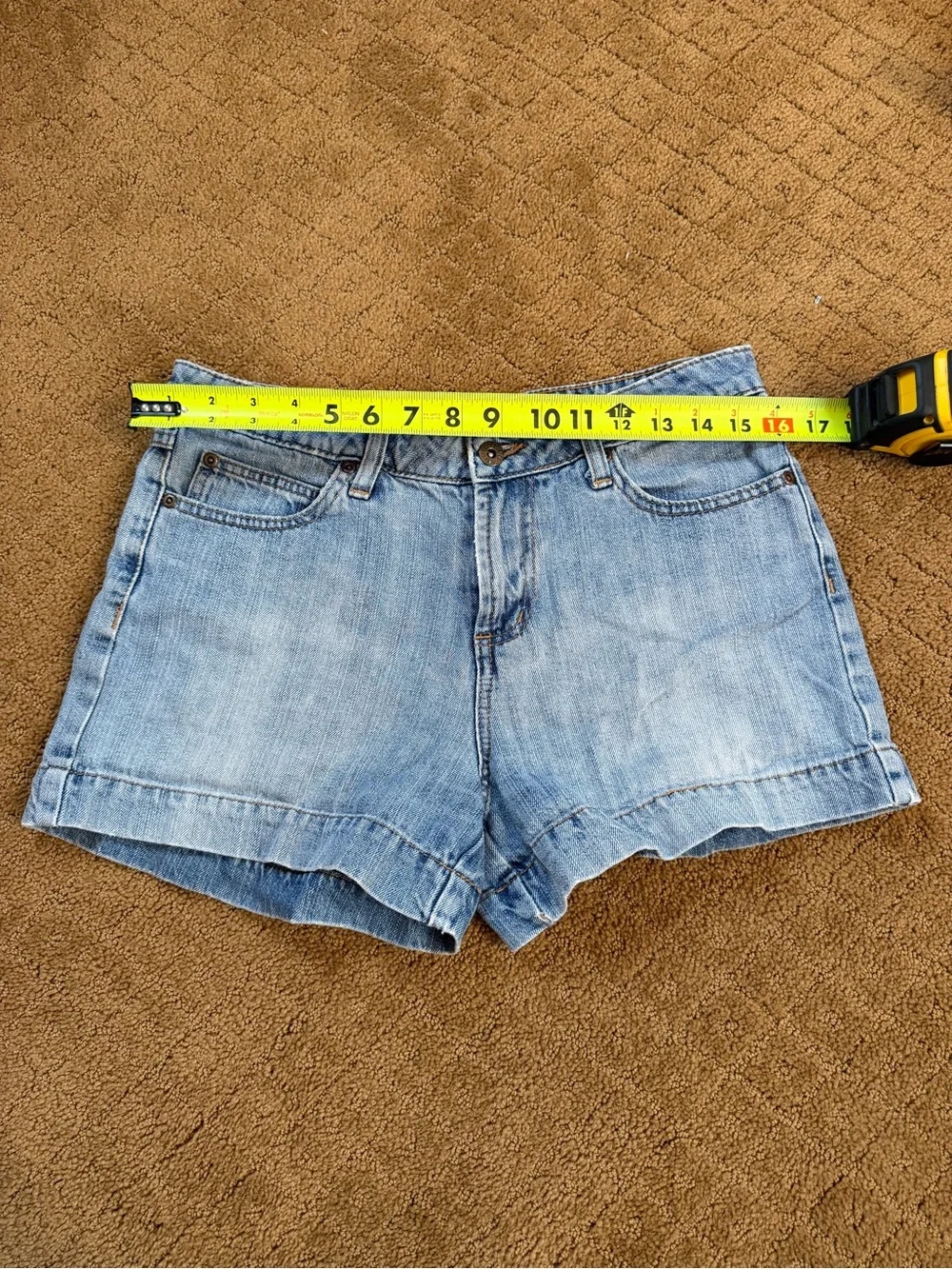 BONGO Mid Rise Medium Wash Denim Shorts Women’s Size 7